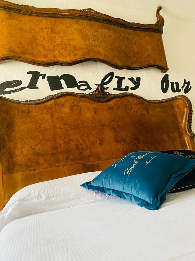 Il Borgo Di Sabine Hotel Cittiglio Bagian luar foto